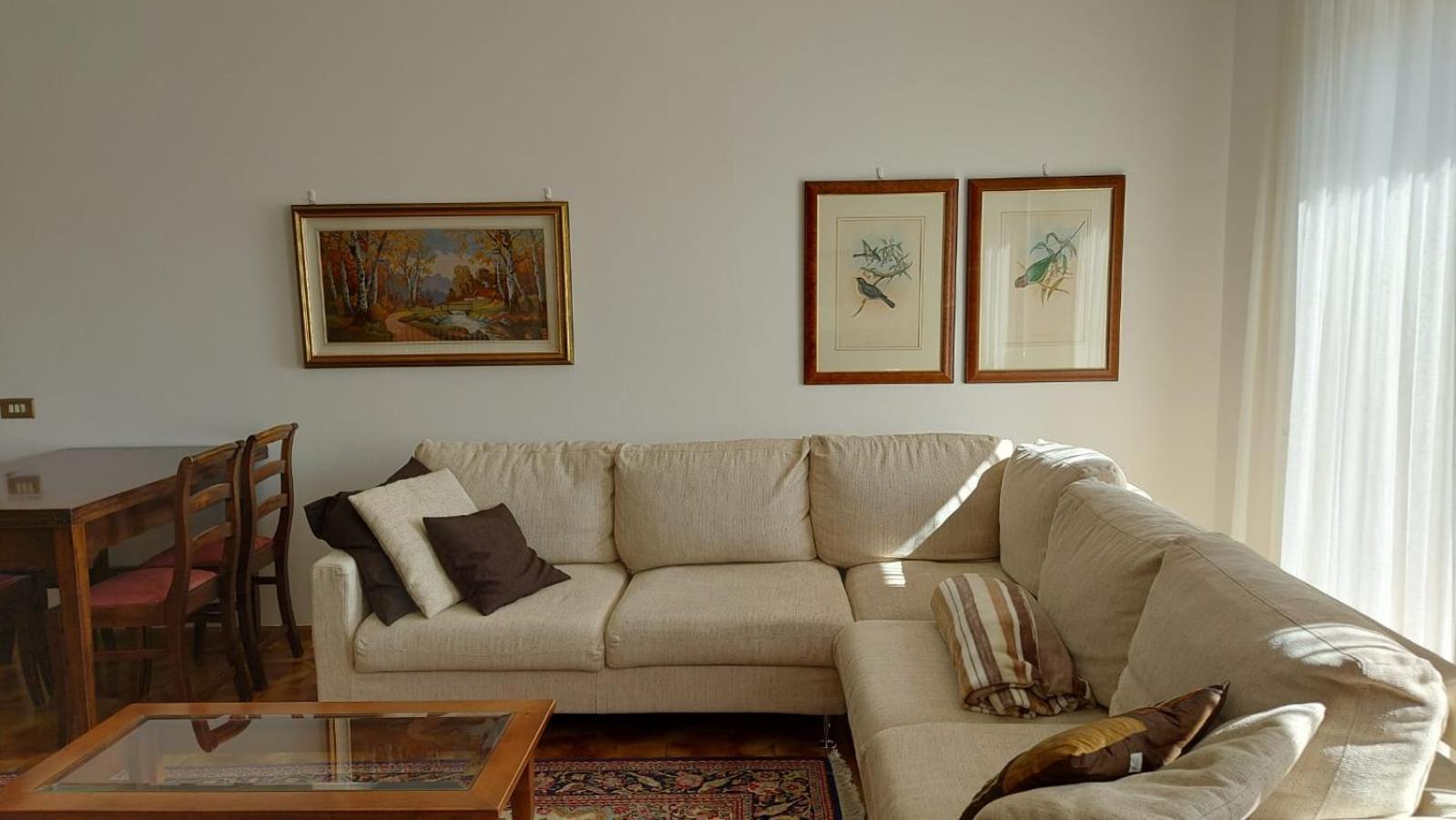Casa Vacanze Paola Romeno Exteriör bild